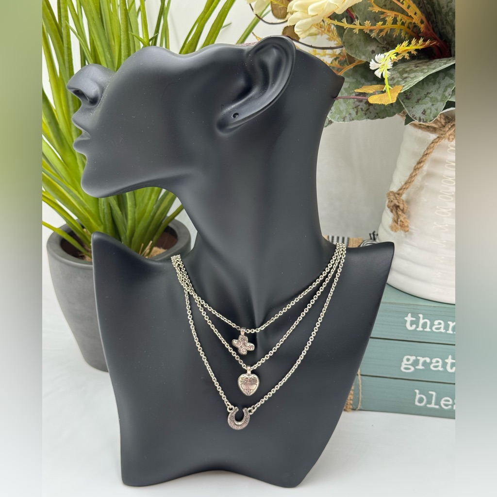 Brighton For The Love Of God And Horses Necklace Plated In Silver 95$